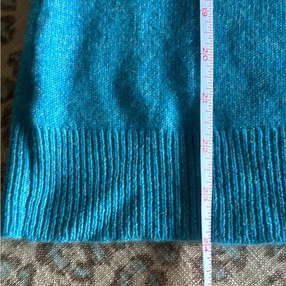 EUC ANN TAYLOR Cashmere sweater Medium - Picture 4 of 4